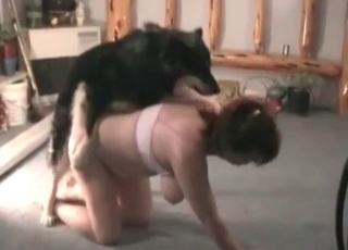 Fat whore and her endowed husky