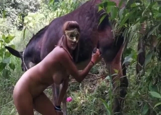 Crazy outdoor dick-sucking with a good horse