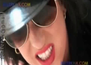 Fast hook-up session for a dog and a whore